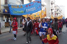 Barreiro - Carnaval das Escolas do Alto do Seixalinho Mil crianças desfilaram no cortejo de Carnaval