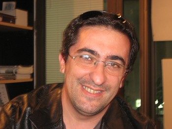 João Raz ilustrador do Barreiro «Criar e sentir até onde vai a imaginação na arte e no desenho»