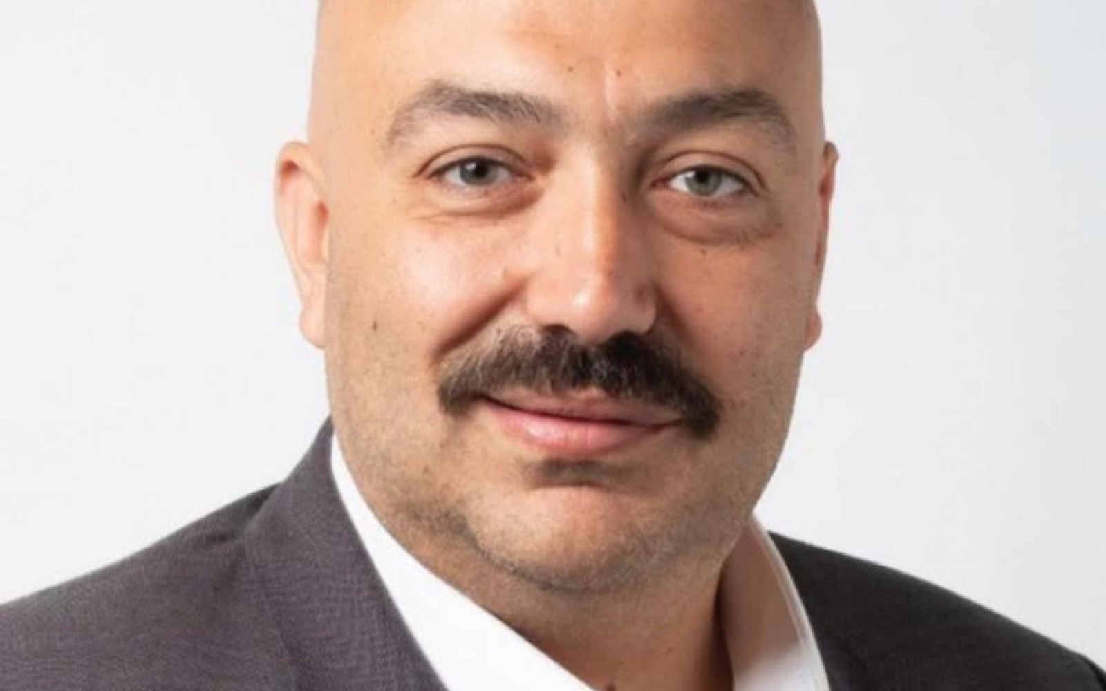 Por Rui Pedro Pereira Serviço Nacional de Saúde - 47anos Uma das mais importantes conquistas da democracia portuguesa