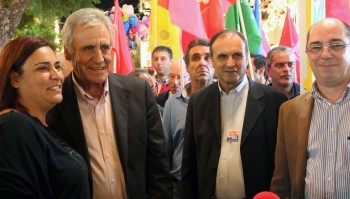 Jerónimo de Sousa e candidatos pelo círculo de Setúbal visitam as Festas da Moita Simpatia mesmo de muita gente que não é do PCP nem do PEV