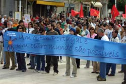 Fórum Social Português em Almada Desfile une mil vozes, uma convicção