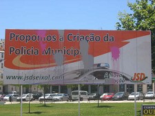 JSD Seixal Apresenta junto do Ministério Público do Seixal uma queixa-crime devido à vandalização de outdoor