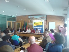 CDU – Moita Ilda Figueiredo contacta com Emigrantes