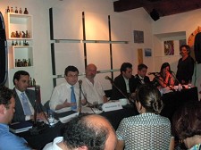 Autárquicas Almada Paulo Pedroso acusa candidata da CDU de ignorar dificuldades de comerciantes