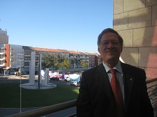 Fernando Nobre Candidato presidencial no Barreiro Expressou a sua satisfação por ver uma obra de Malangatana no centro da cidade