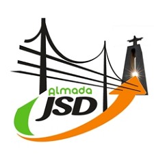Campanha contra o apagão da iluminação pública em Almada JSD distribuiu velas na estação de comboios do Pragal