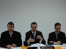 No Barreiro deputados e autarcas do PSD do distrito de Setúbal Ouvem explicações do Secretário de Estado sobre estratégia para o porto de Lisboa