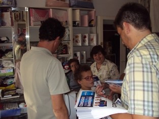 Barreiro - Carlos Moreira visita freguesias da Verderena e do Alto do Seixalinho Desemprego é um dos flagelos que muitos cidadãos querem ver resolvidos