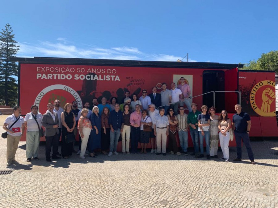 Exposição sobre o Cinquentenário do Partido Socialista passa por Setúbal Exposição itinerante conta a história do PS olhando para o futuro