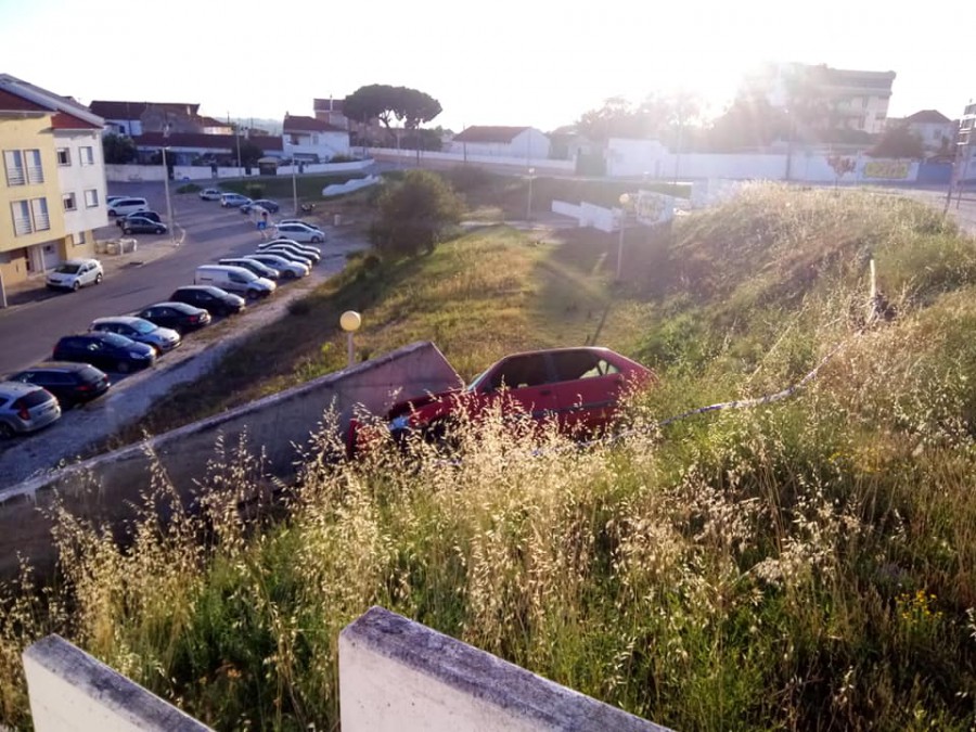 Barreiro - Falha de segurança na Av. dos Fuzileiros Navais JP Barreiro mostra-se preocupada com o risco