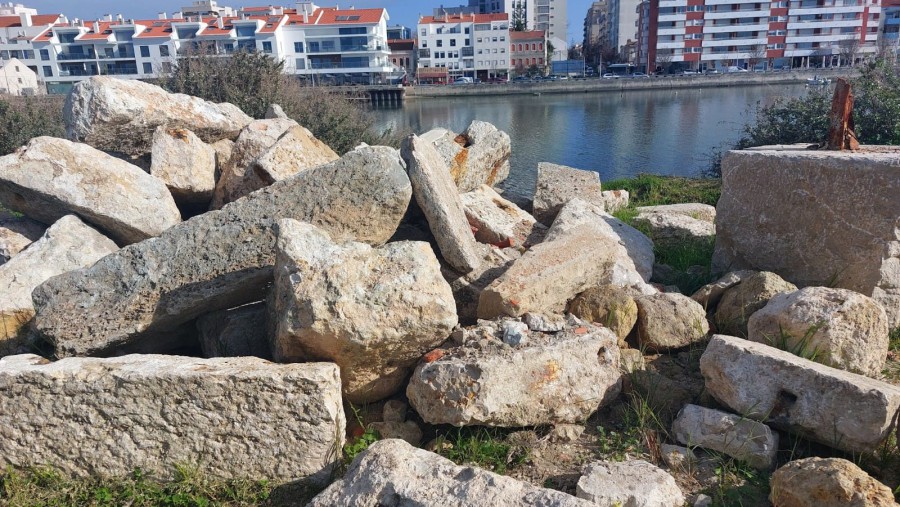 Vereadores da CDU na Câmara Municipal do Barreiro Sobre a Reabilitação do Moinho Grande e Caldeira adjacente em Alburrica