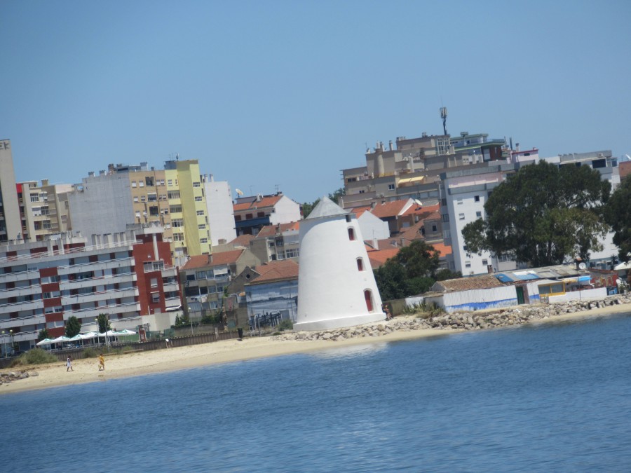 Barreiro - «É altura de se deixarem de fazer intervenções pontuais» PSD exige saber estratégia da CMB para zona ribeirinha