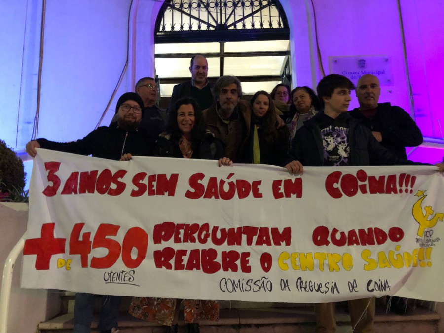 BARREIRO - Abaixo-assinado com mais de 500 assinaturas exige reabertura da Extensão de Saúde de Coina Entregue pela Comissão de Freguesia de Coina do PCP no ACES e CMB