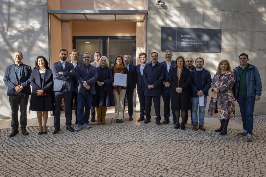 Círculo Eleitoral de Setúbal Partido Socialista entrega lista de candidatos à Assembleia da República