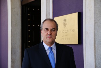 Fernando Paulino é o candidato do PS à Câmara de Setúbal Foi aprovado por uma maioria expressiva