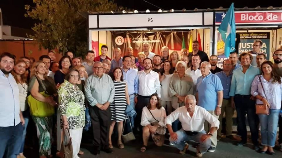 Encontro de socialistas de todo o distrito de Setúbal Grande comitiva nas Festas da Moita