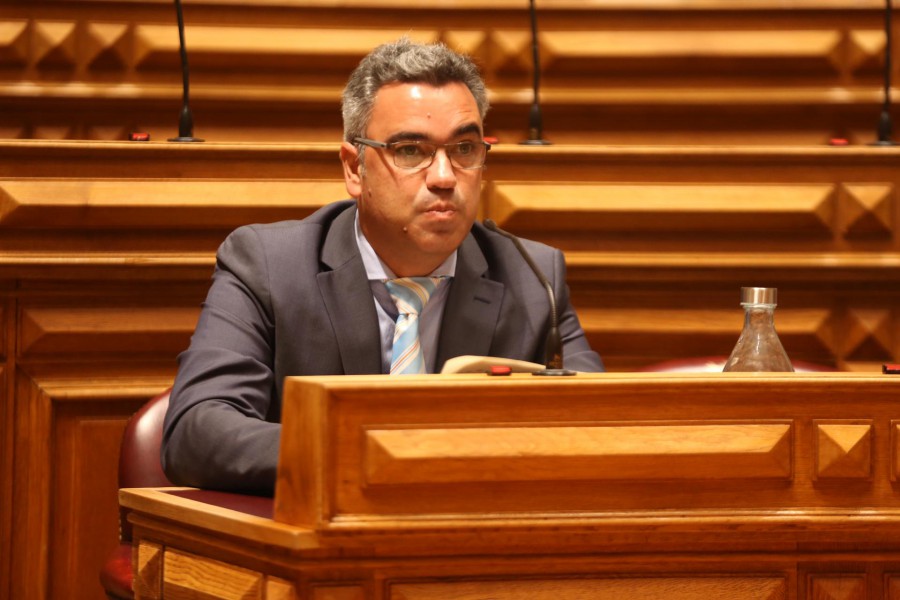 Fernando Catarino deputado do Partido Socialista questiona Ministro da Educação Sobre necessidade de intervenção no parque escolar no distrito de Setúbal