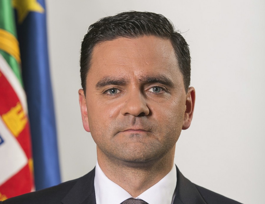 Beneficiação do IC1 entre Alcácer do Sal e Grândola. Pedro Marques na cerimónia de assinatura do auto de consignação