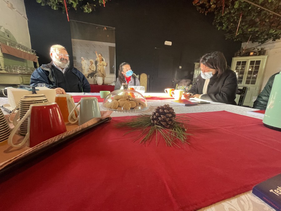 Candidatos do Bloco de Esquerda de Setúbal Joana Mortágua e Daniel Bernardino Visita ao Teatro «O Bando» em Palmela «falta de investimento em políticas culturais»