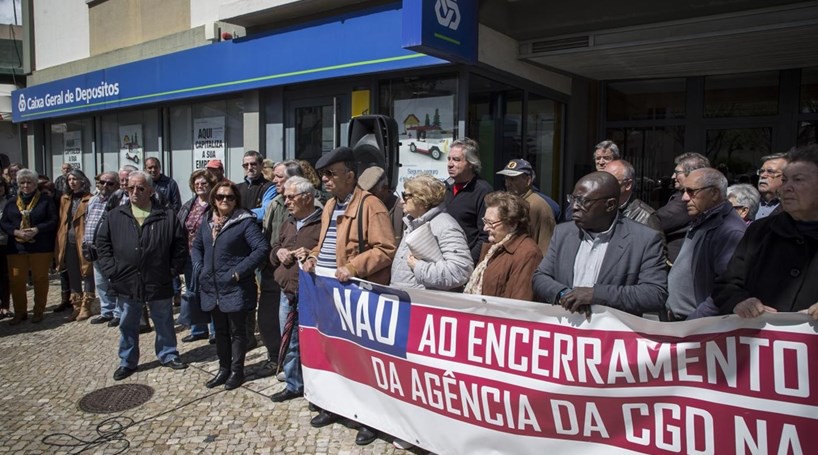 Concelhia do Seixal do Partido Comunista Português Manifesta firme oposição ao encerramento do balcão da CGD em Fernão Ferro.