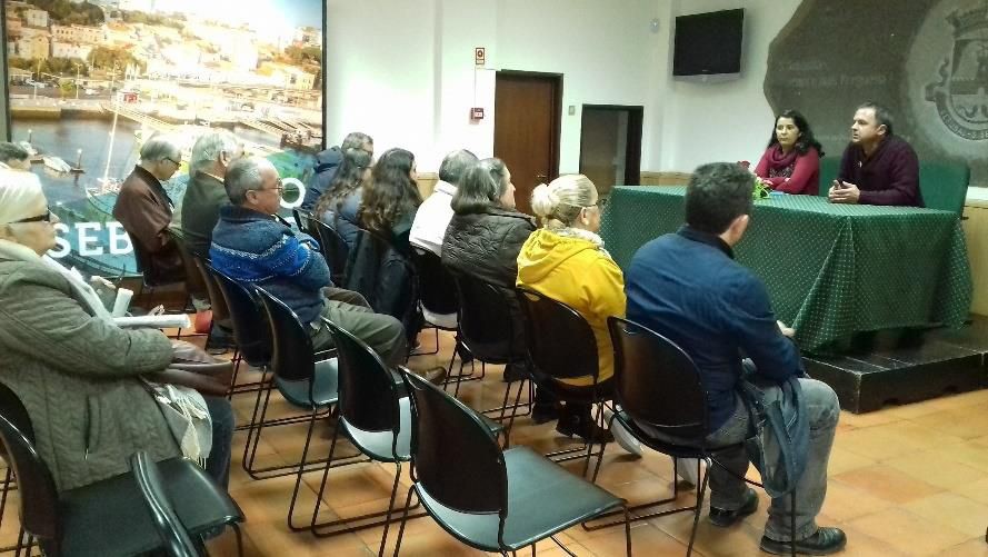 Setúbal - Debate com Paula Santos, deputada do PCP A habitação não é um produto de luxo e deve ser encarada como um direito e não como um negócio.