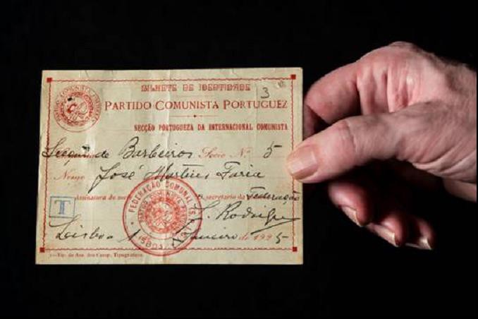 No auditório dos Serviços Centrais da Câmara Municipal do Seixal Apresentação do livro «Vozes ao Alto! 100 Histórias na História do PCP»