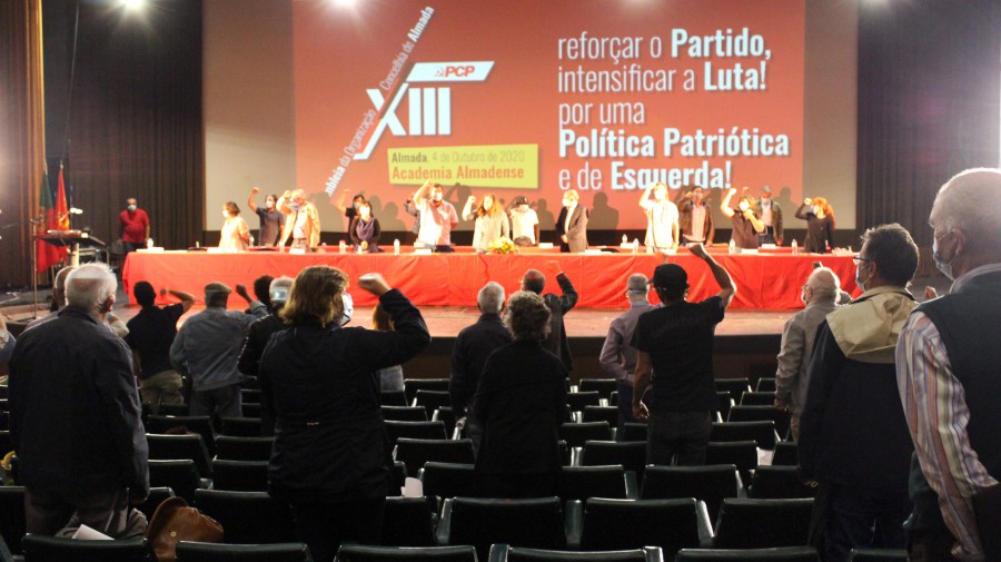 Almada - XIII Assembleia de Organização Concelhia do PCP Concelho perdeu com o actual executivo municipal do PS . Degradação dos serviços