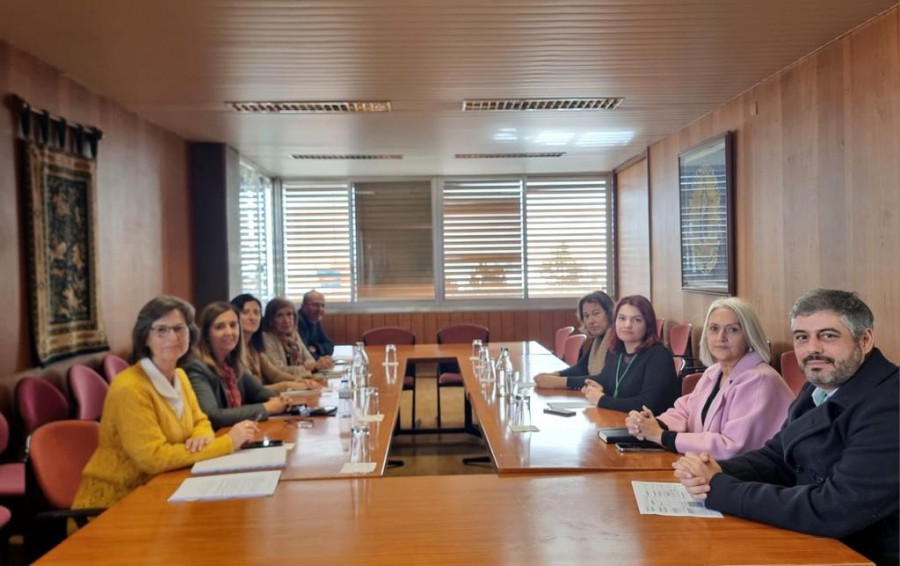 DEPUTADOS SOCIALISTAS DE SETÚBAL DESTACAM EXCELÊNCIA DO TRABALHO DOS PROFISSIONAIS DA SEGURANÇA SOCIAL