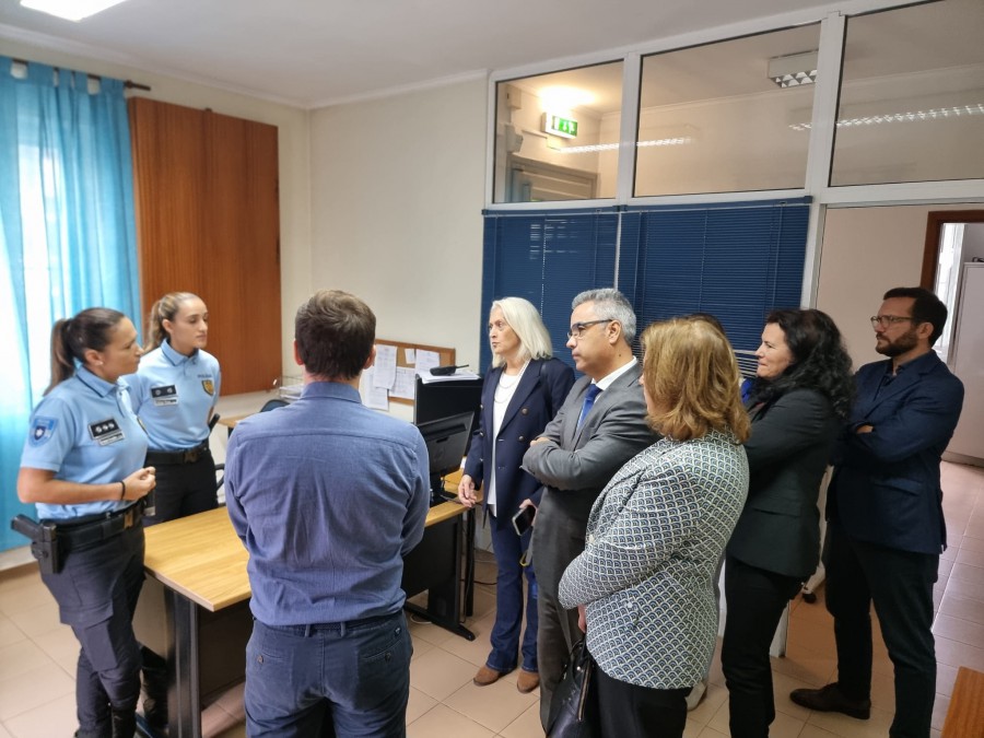 Moita - Deputados Socialistas eleitos pelo distrito de Setúbal Visitam Esquadra da PSP da Baixa da Banheira