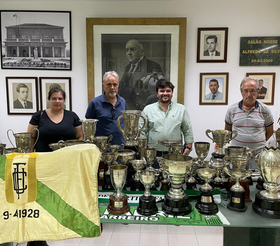 Em visita ao Grupo Desportivo Fabril do Barreiro CDS-PP defende criação de cartão municipal do desporto juvenil
