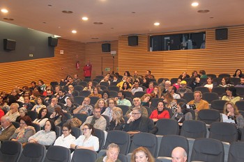 Companhia de Teatro de Alcácer do Sal Teatro do Rio comemora Dia Internacional do Teatro com «Mãe Coragem e seus dois filhos»