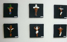 No Barreiro Exposição de Cerâmica “Cristos” de Maria de Fátima