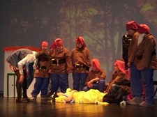 O Rei Laudamuco e a Branca de Neve - Abrantes Duas novas apostas em cartaz no Fnates 2010