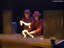 Espectáculo «Rúa Aire» em Palmela Companhia galega cria marionetas com balões