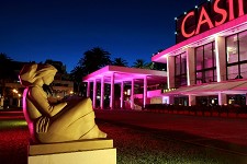 Obras escultóricas de Francisco Simões de Almada continuam expostas nos Jardins do Casino Estoril