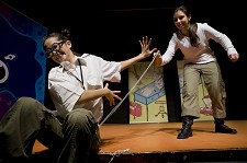 «O REGRESSO DOS MONSTROS LÁ DE CASA» AO BARREIRO ESTREIA AMANHÃ no Teatro Municipal e vai estar em cena aos Sábados
