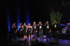 Festival Cantar Abril 2011 em Almada Vencedores já conhecidos – Ensemble VOCT, Miguel Calhaz e Rogério Charraz . Samuel recebeu o Prémio Carreira