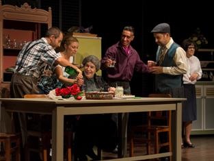 ArteViva - Companhia de Teatro do Barreiro Estreia «LA NONNA» uma comédia de Roberto Cossa