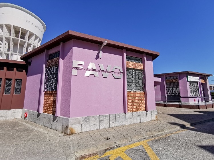 Espaço FAVO – Fábrica de Artes Visuais e Ofícios em Alhos Vedros - Moita Reabre as suas portas esta semana com aulas abertas de pintura