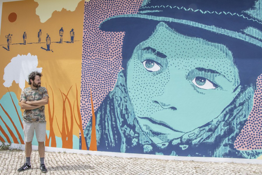 PALMELA - Pintura mural do Auditório Municipal de Pinhal Novo – Rui Guerreiro “Catarina” foi realizada por Vasco Maio