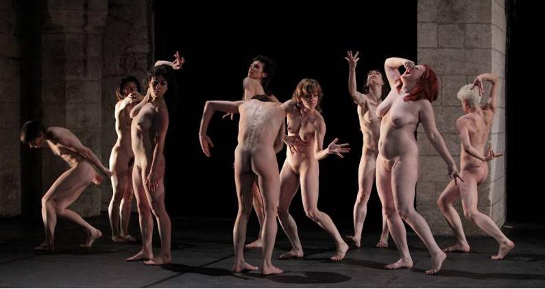 Teatro Municipal Joaquim Benite em Almada «Tragédie» com direcção de Olivier Dubois