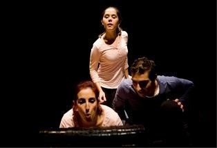 Arte Viva Companhia de Teatro do Barreiro Apresenta no Teatro Municipal a peça «Baú de Estórias»