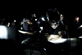 Teatro em Sesimbra Uma Cadeira na Montanha