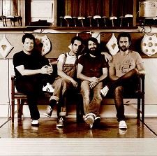 Em SESIMBRA Oioai e 2008 no Cineteatro Municipal João Mota