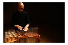 Vienna Glass Armonica Duo na moita Espectáculo “The Whisper of the Stars” no Fórum Cultural