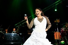Carnaval festeja-se no Casino Lisboa Ao ritmo de Fafá de Belém