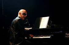 Com entrada livre Pedro Abrunhosa e Comité Caviar inauguram ciclo de Grandes Concertos do Casino Estoril