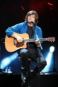 Luis Represas regressa ao Casino Lisboa com álbum «Olhos nos Olhos»