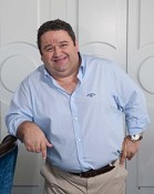 Fernando Mendes promete serões de boa disposição