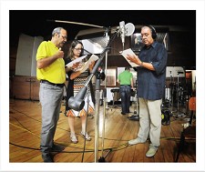Fernando Tordo, Carlos Mendes e Filipa Pais cantam «Memorial» em Almada